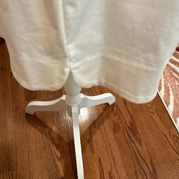 LN Mud Pie white cotton V neck shift dress w/gold embroidered embellishments. - Picture 4 of 4